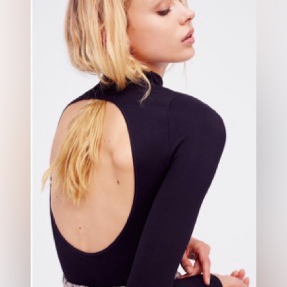 NWOT Intimately Free People Open Back Layering Turtleneck in Black. Size M/L